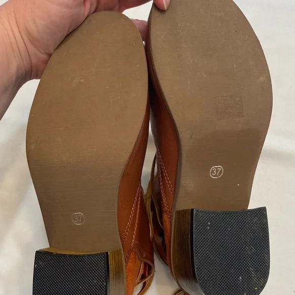 Boutique cognac western boots. Sz 6.5 Leather wraps faux leather and sue… - Picture 13 of 14